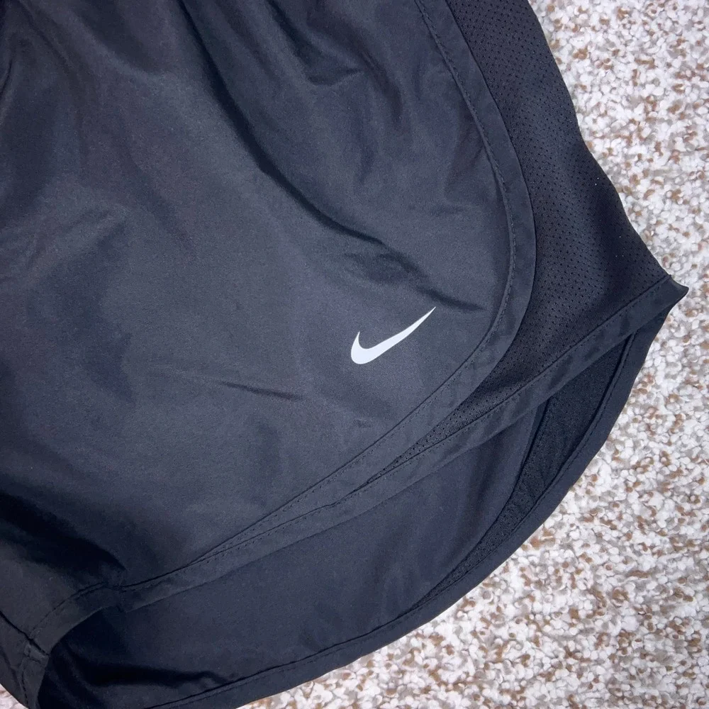 Nike Shorts Women Size S Black Dri-FIT Running Activewear Lined Athletic Tempo